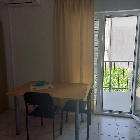 Apartmani Dzapo Srima Bagian luar foto