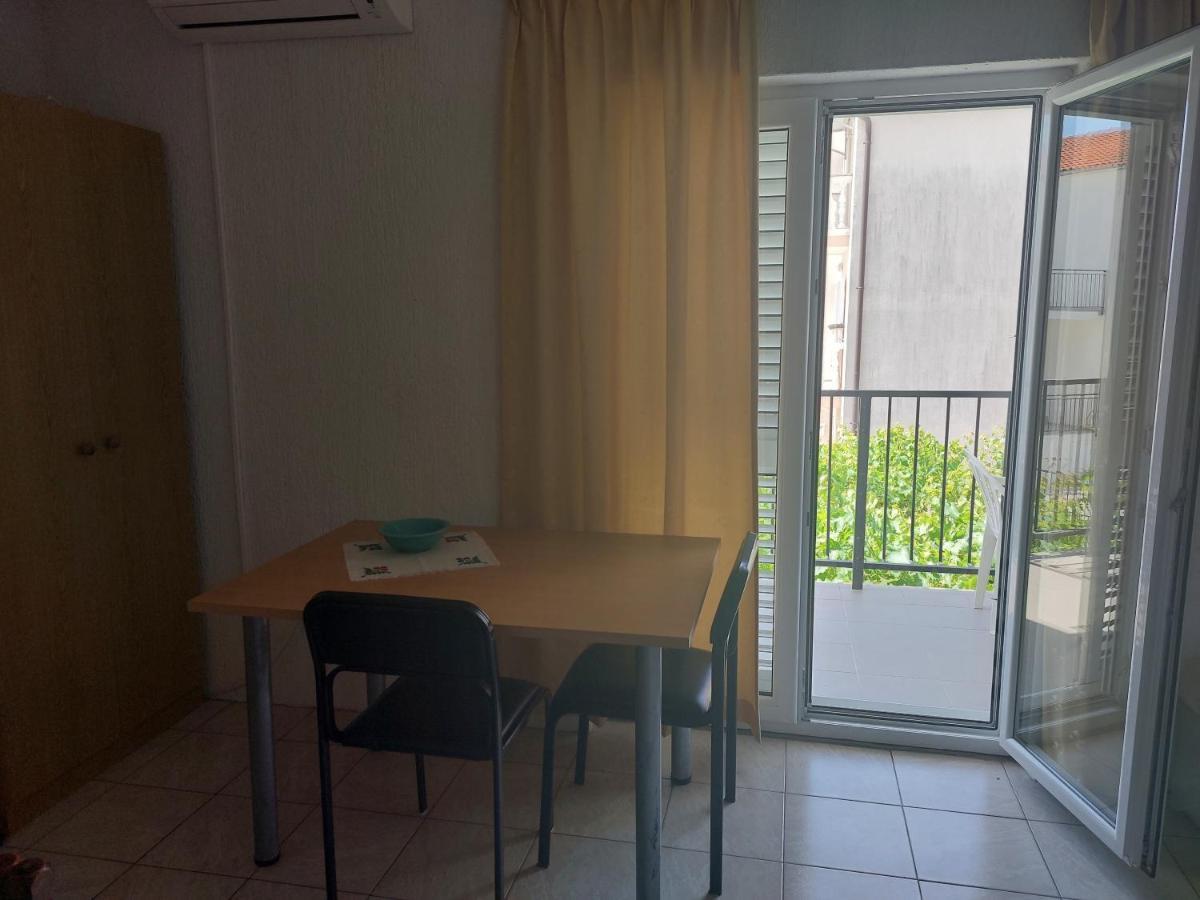 Apartmani Dzapo Srima Bagian luar foto